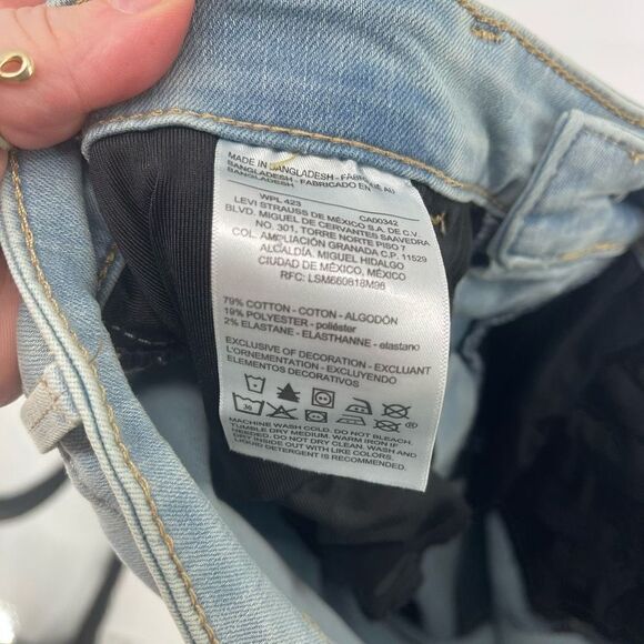Levi's Women's Ultra High Rise Super Skinny Jeans 5 Pocket Stretch Size 33 - Picture 7 of 10